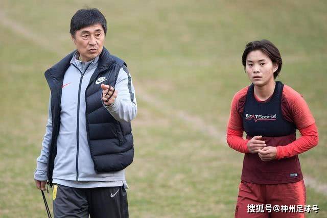 杨毅点评中国男篮失利，直指关键问题
